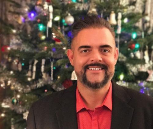 Egyre jobban nyomja a showdert a debreceni humorista | OroszGyuri.hu