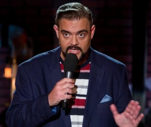 Amíg az ember szeretettel készíti a poénokat, nincs sértődés | OroszGyuri.hu