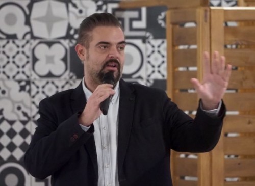 Felfelé ívelő csillag | OroszGyuri.hu