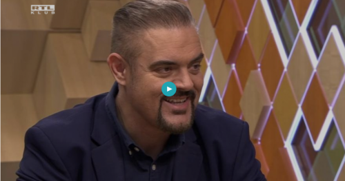 Majdnem lebukott a csomagvizsgálón, de végül az Atlanti-óceán fölött kérte meg kedvese kezét Orosz Gyuri | OroszGyuri.hu