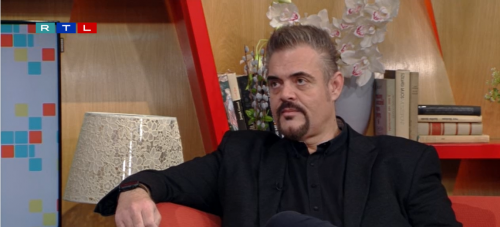 „Az elmúlt 12 évből egy sor sincs leírva” – Orosz Gyuri fejben gyártja a stand up szövegeit - VIDEO | OroszGyuri.hu